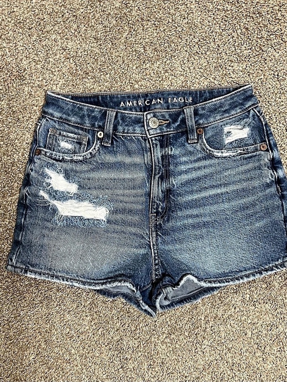 American Eagle AE Strigid Ripped Denim Mom Short Blue Size 00